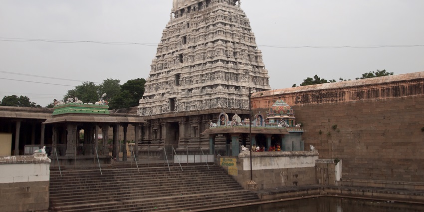 Ancient shrine of fierce Bhagavathi deity, known for vibrant Theyyam rituals and traditional Kerala design, one of the best temples in Kannur.