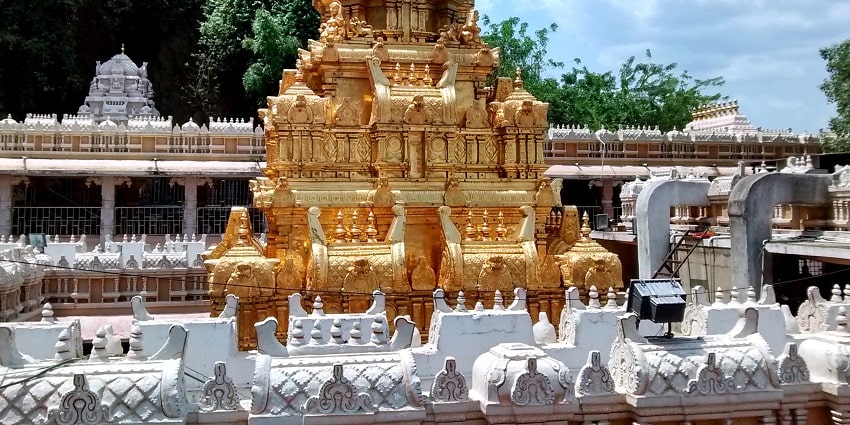 Sri Durga Malleswara Swamy Varla Devasthanam is also known as Kanaka Durga Temple.