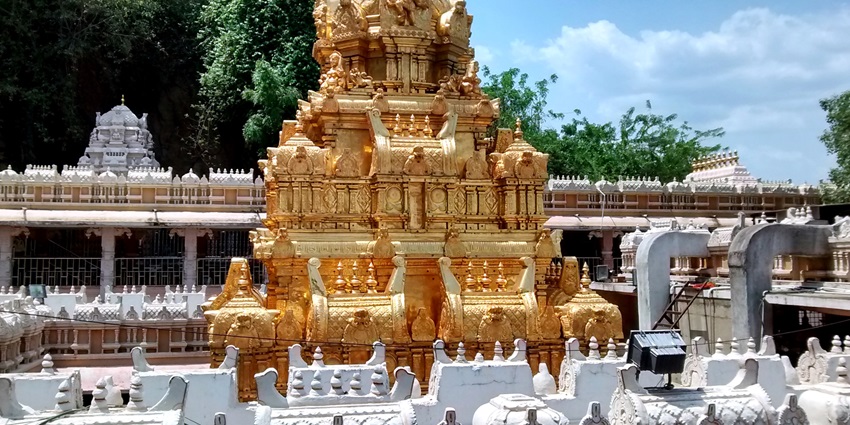 Kanaka Durga Temple is one of the best places to visit around Vijayawada Museum.