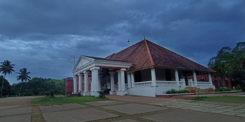 Snap of the beautiful Kanakakunnu Palace on a cloudy day–New Year party in Trivandrum