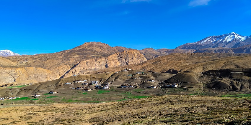 Kanamo Peak is one of the best places to enjoy panoramic views around Komic Monastery