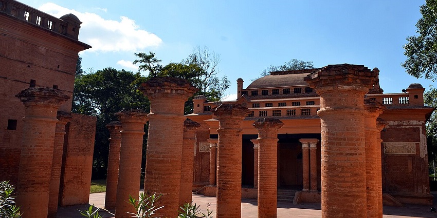 Kangla Fort, standing as a testament to the region’s rich history, is worth a visit.