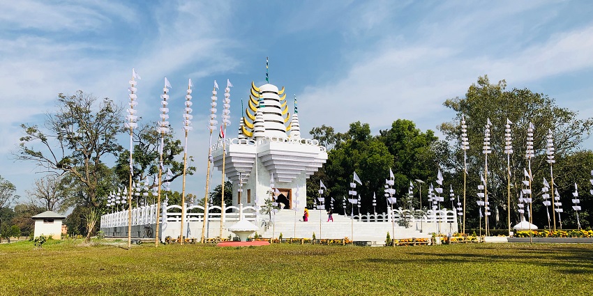 The capital of Manipur offers an ideal blend of culture and beauty near Dzukou valley