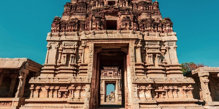 An idyllic view of the intricately designed front gate of the famous Mata Mandir.