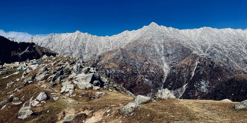 Located in the Kangra district of Himachal Pradesh, Kuthar Fort is a must-visit site.