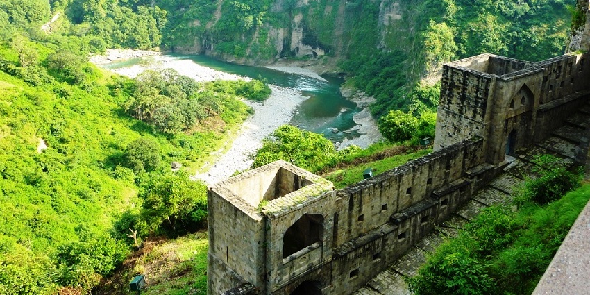 Kangra fort is one of the most historical places to explore after Indrunag Paragliding.
