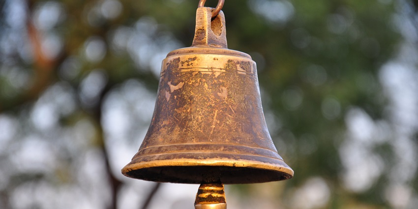 Offer prayers to the Kanhirangad Vaidyanath Temple, one of the temples in Kannur.