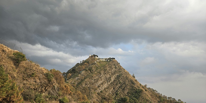 Kasauli, one of the picturesque abodes to explore near Shilli Wildlife Sanctuary.