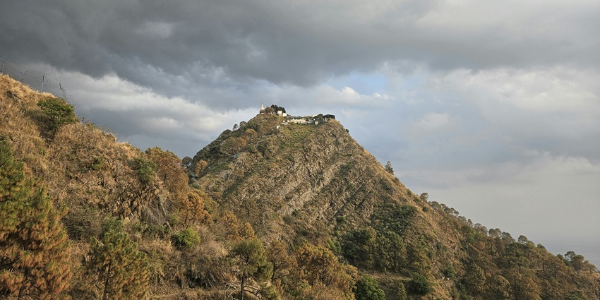 Kasauli, one of the serene places to visit near Delhi in December within 300 kms.