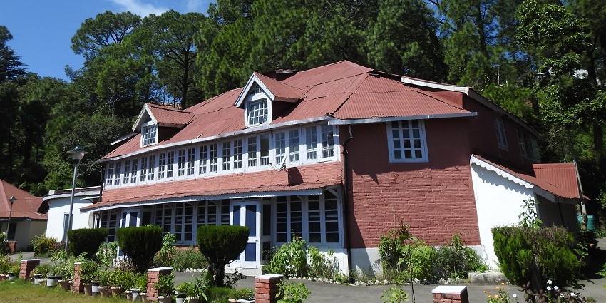 Kasauli is one of the tourist attractions near Paonta Sahib as it has several charming buildings