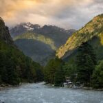 The Parvati river in Kasol is a sight to behold with its stunning scenery and lush mountains