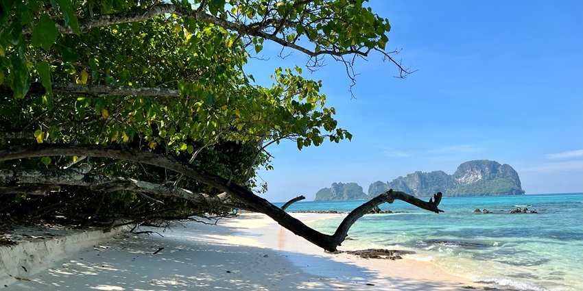 Shades of blue coming to life at the picturesque Kaw Kwang Beach in Thailand.