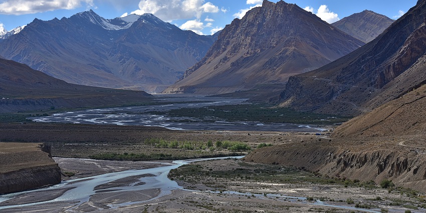 A mesmerising view of the rocky mountains and Spiti River in Kaza, Himachal Pradesh.