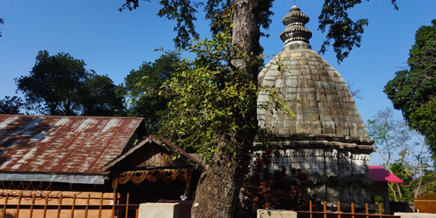 Haji is a religious hub for the people of several religions and offers spiritual solace.