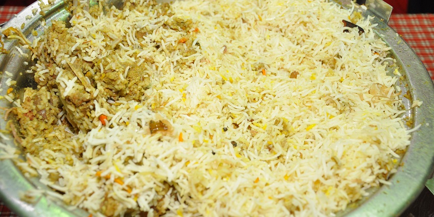 Devour a plate of Kerala-style biryani at the restaurants near the Hill Palace Museum