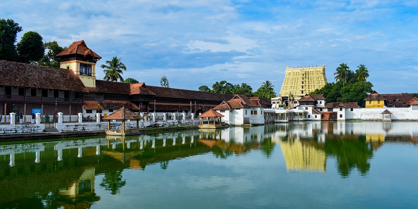 Panoramic view of the beautiful Padmanabhaswamy temple and its holy water body