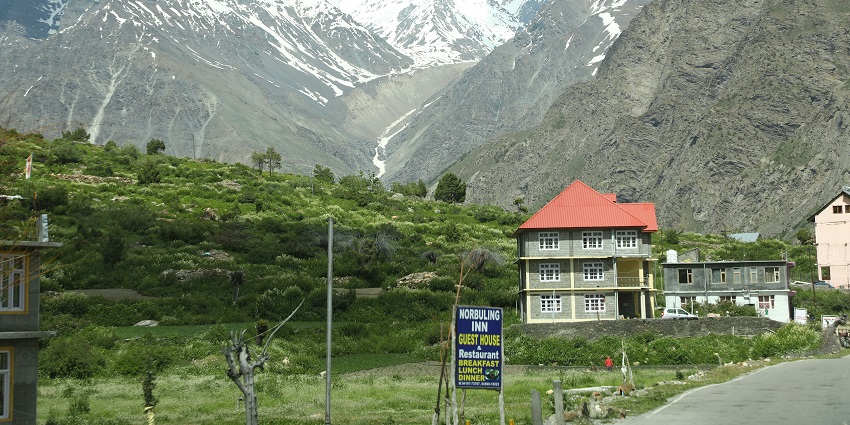 Keylong is one of the best places to visit around Shashur Monastery for travellers.