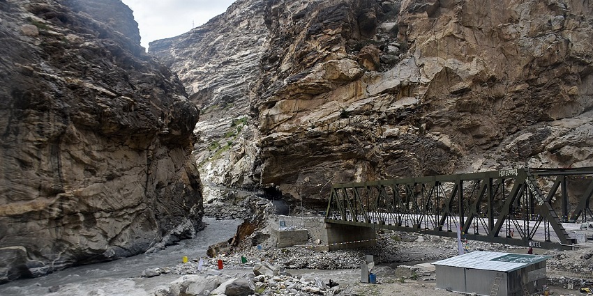 An image of Khab Bridge Kinnaur, where Spiti River from left meets Sutlej River.