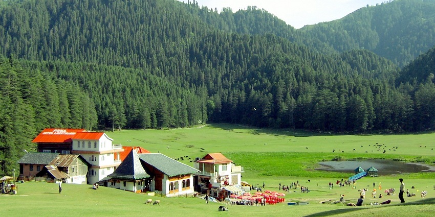 Khajiiar, one of the places to visit in Himachal Pradesh in January, is “mini Switzerland of India”.