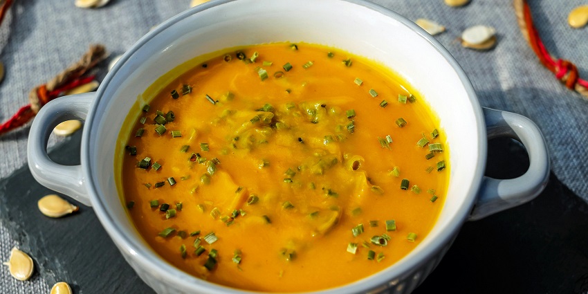 Khar has a distinctive tangy flavour and is often served as a starter or side dish.