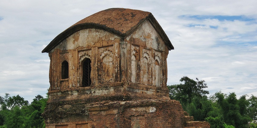 Image of old Khaspur Rajbari ruins - one of the best places to visit near Badarpur Fort.