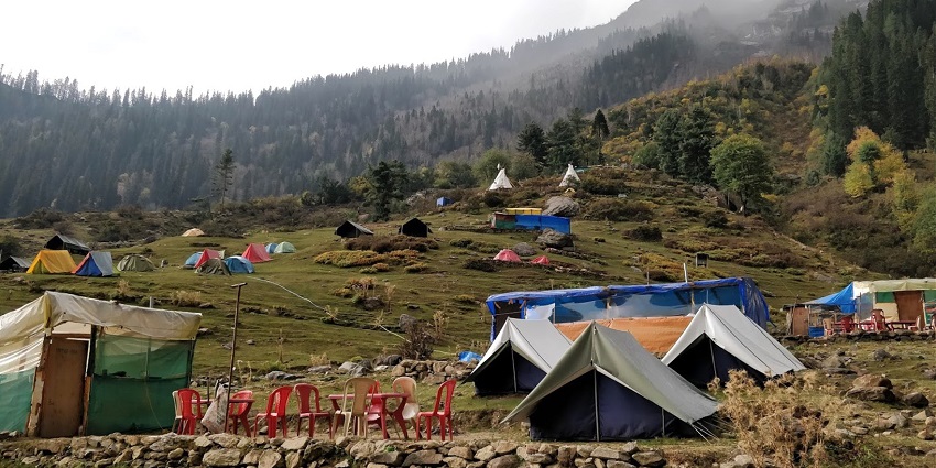 Tents at Kheerganga, one of the scenic places to visit near Kasol, Himachal Pradesh.