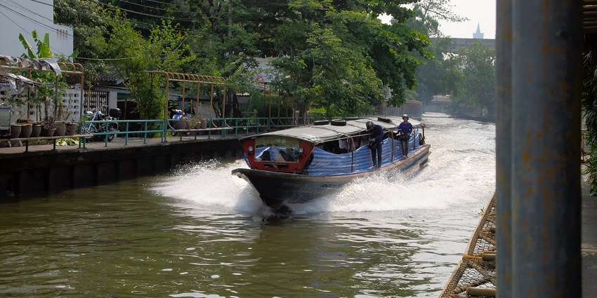 Snapshot of the beautiful boat ride in the city of Bangkok near the Jim Thompson Museum