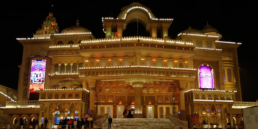 Beautiful scenic image of the Kingdom of Dreams theme complex based on bollywood