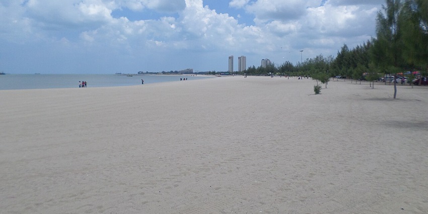 A mesmerising view of the Klebang Beach, one of the top places to visit in Malacca.