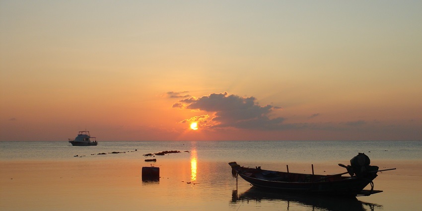 Scenic sunset views at Ko Tao, one of the top places to visit in Thailand in August.