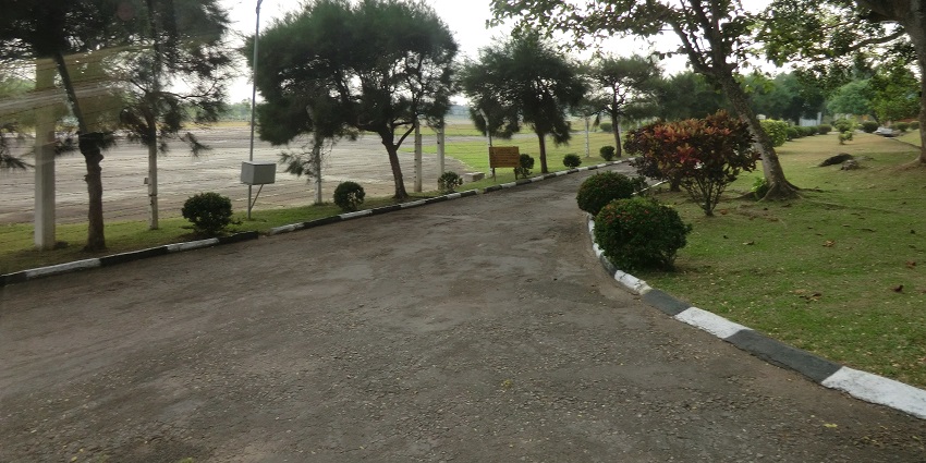 This lake is a serene retreat decked with greenery that you can visit near Koggala Beach.