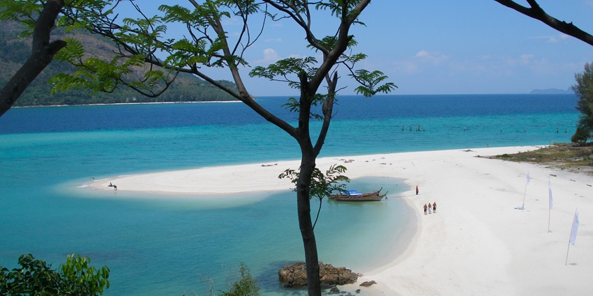 Koh Lipe is one of the best islands in Thailand and is known for its pristine beaches