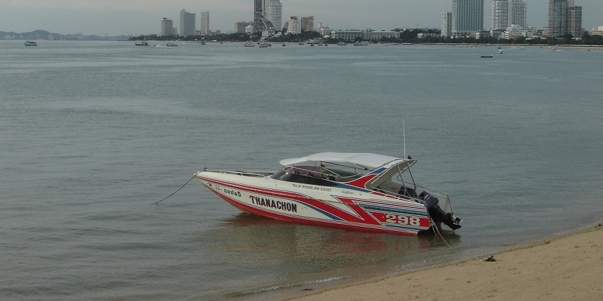 A speedboat parked at an island in Pattaya