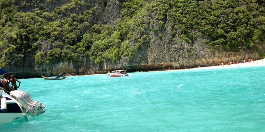 People enjoying speedboat rides on islands near Phuket