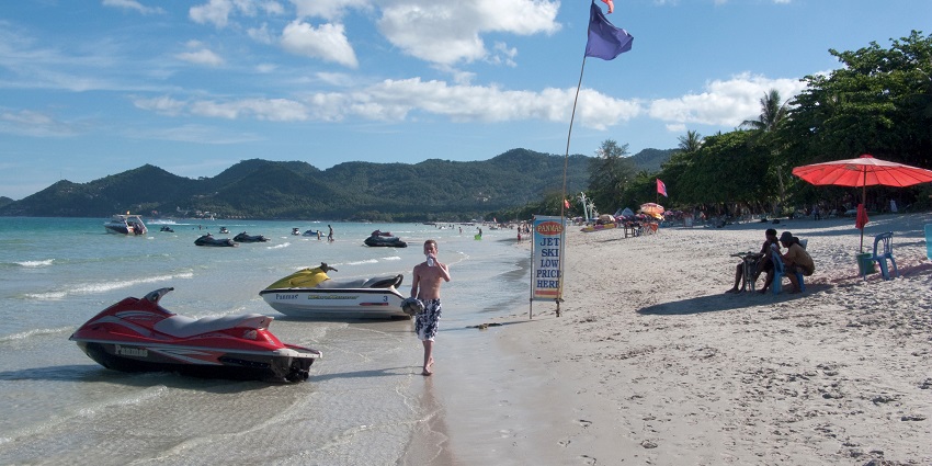 The iconic Koh Samui white sand beach is among the best places to visit in Thailand