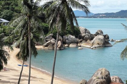 Visit the Coral Cove beach as part of the top things to see in Koh Samui on your vacation