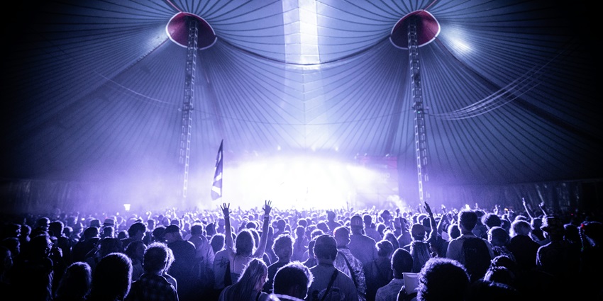 Koh Samui is a major entertainment metropolis to enjoy Thailand nightlife at its best.