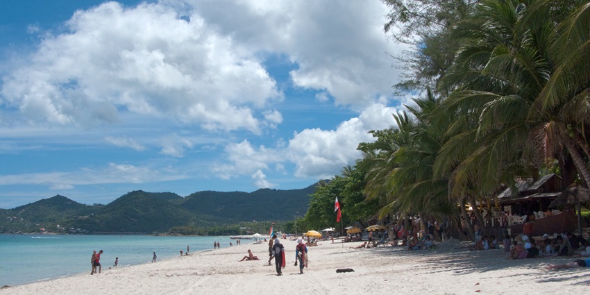 Witness mesmerising views of the sea from Koh Samui, one of the best islands in Thailand