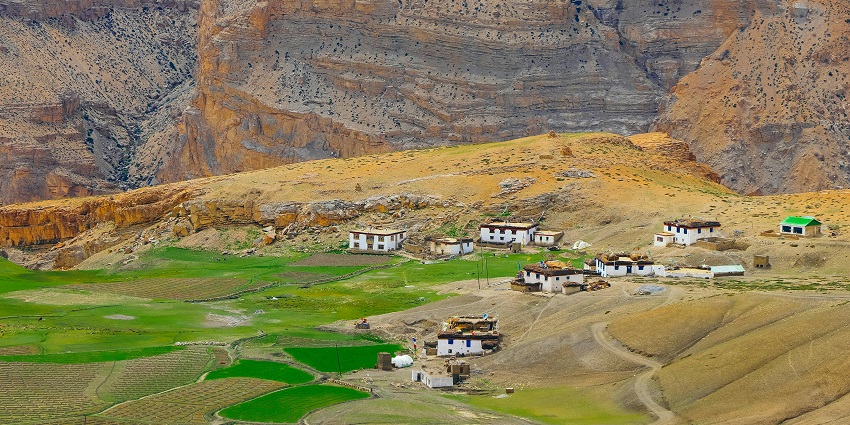 Komic Village is among the places to visit in Kaza with enchanting views of Spiti Valley.