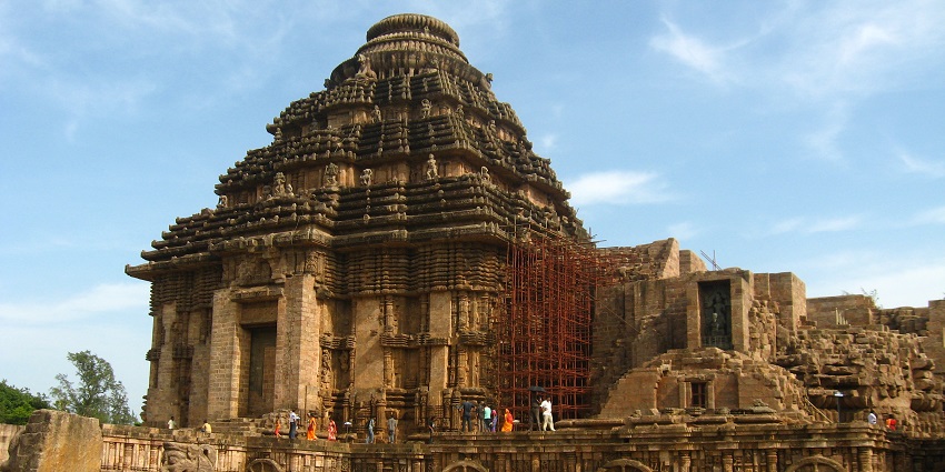 A view of the Konark Temple, one of the best places to visit around Sudam Sand Art Museum.