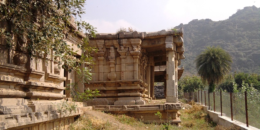 Snap of the historic Kondaveedu Fort near the Pedakakani Village and temple