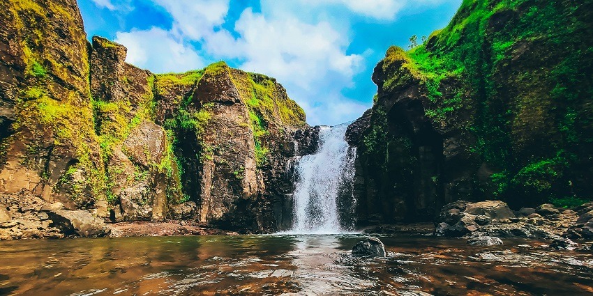 An idyllic view of Kothapalli Waterfalls, one of the serene waterfalls in Vizianagaram.