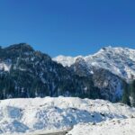 A breathtaking view of Kullu, Himachal Pradesh covered in a thick blanket of snow.