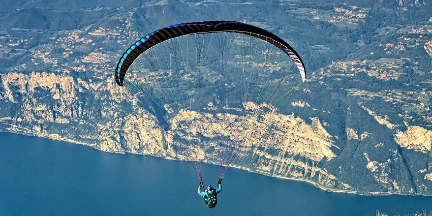 Kullu Valley is one of the best places to visit for paragliding in Himachal Pradesh.
