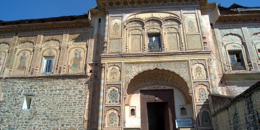Kuthar Fort is one of the historical places to visit near The Menri Monastery.