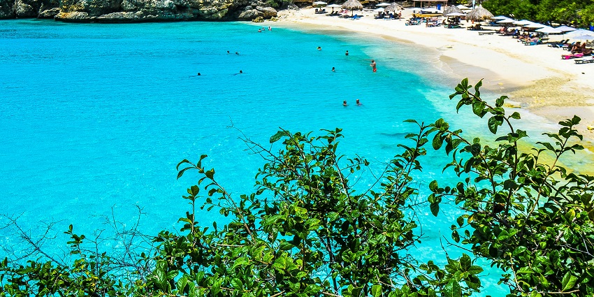 La Mer Beach, an ultra-modern beach, also allows you to enjoy thrilling water activities.