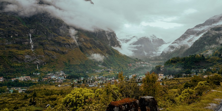 Lachung is a unique village in Sikkim where the self-governing body, Dzumsa manages local affairs.