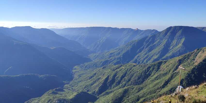 Laitlum Canyon is a breathtaking location beside the Nongkhyllem Wildlife Sanctuary.