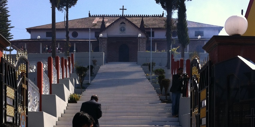 Laitumkhrah Presbyterian Church is a testament to the area's rich cultural heritage.