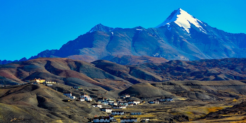 Langza Village, located at an elevation of 4400 metres, offers some stunning views.